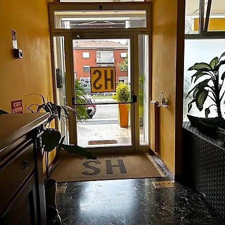 Select Hotel