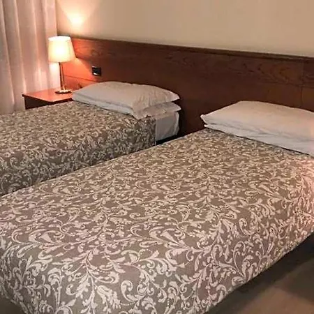 Select Hotel